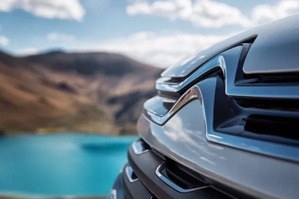 谁说去西藏要越野车还要十天半个月，五天加一辆轿车就够了