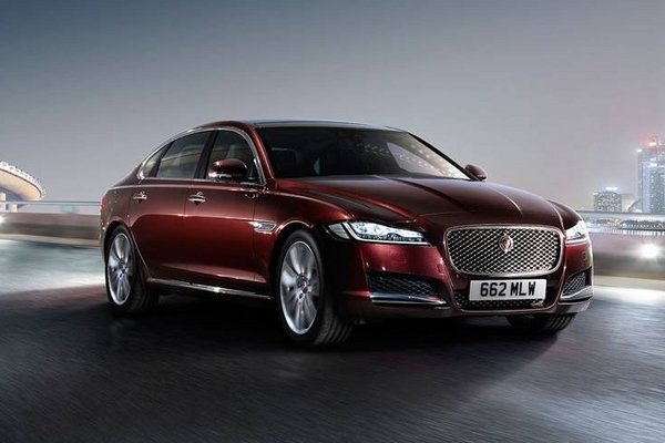 同是“西装革履”，看捷豹XFL如何优雅地诠释豪华