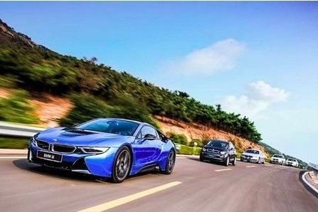 关于驾驶乐趣这件事，BMW加上一个i依然在线