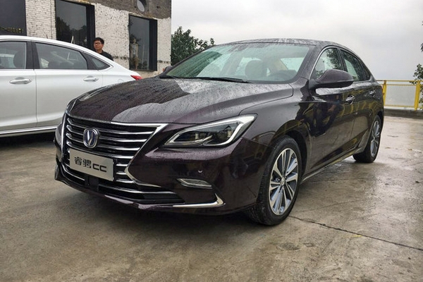 长安睿骋CC实车曝光 将于年底正式上市