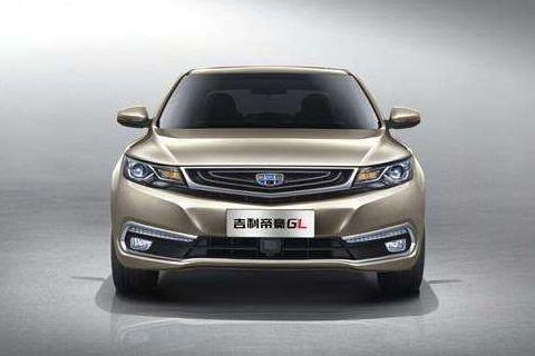吉利凭借轿车卖进销量前十！帝豪GL内饰配置豪华，做工很细腻