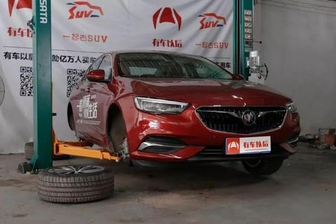 17.58万起的全新合资B级车，操控比宝马还NB，底盘竟长这样！