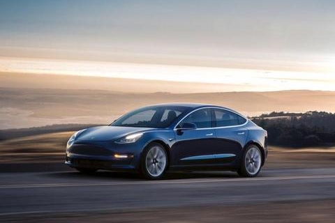 产能不足让消费者失望！特斯拉失去民心，国产保证解决问题！