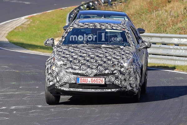 丰田新一代普锐斯Plus谍照 或明年亮相