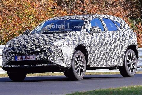 新能源汽车先行者普锐斯要出新款了，丰田普锐斯V谍照首次被曝