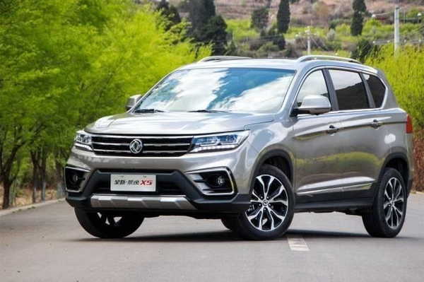 8.99万起，这台“德味”国产SUV，居然上了双“T”！