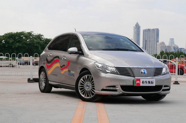 1公里不用2毛钱，奔驰跟比亚迪联手打造的车，真的好用吗？