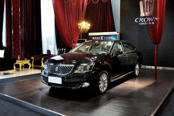 皇冠竟有三个版本，最好卖的从未入华