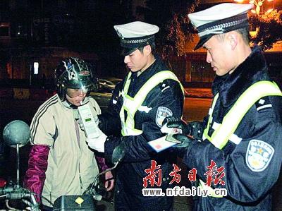 即使少量饮酒危险也会倍增 醉酒驾车将被拘留