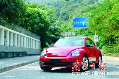 顽皮虫--试驾大众全新甲壳虫(图)
