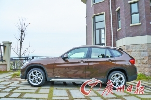 轿车对手--试驾宝马改款X1(图)