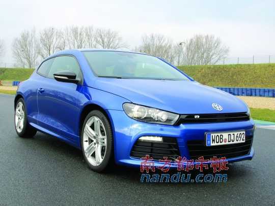 过瘾地开--试驾2013款大众尚酷R 6MT