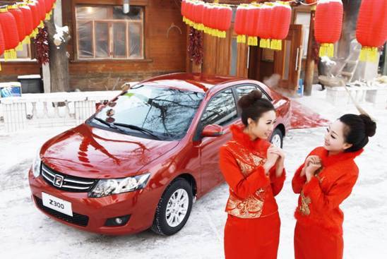 拒绝春运 6万元开众泰Z300回家过年