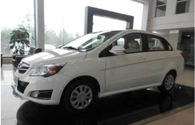 北京汽车E系列 大容量三厢着陆京城