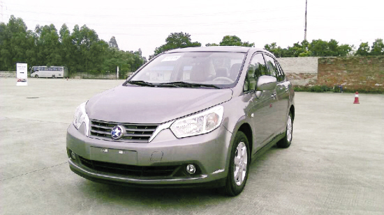 小改动更省油--试驾2013款启辰D50(图)