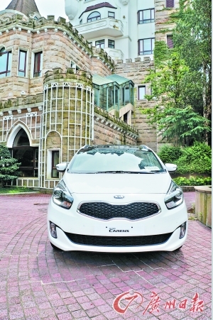 大号“两厢车”--试驾起亚第三代MPV佳乐