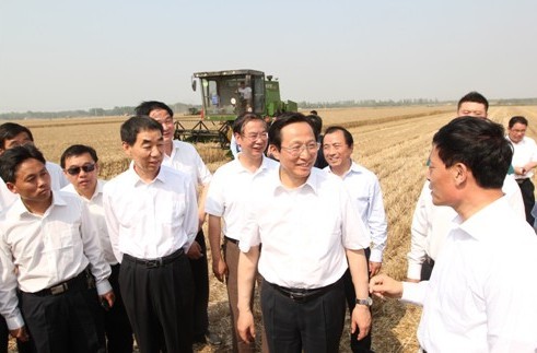 农业部部长韩长赋到河南调研小麦机收