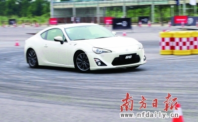 漂移的乐趣--试驾丰田86(图)