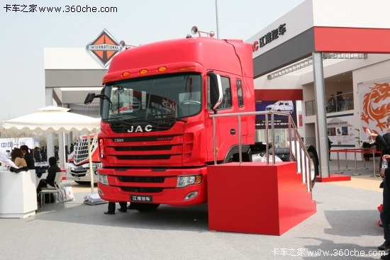 峰回路转 上半年重卡市场逐渐走出低谷