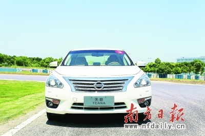 绅士快跑--试驾东风日产新一代天籁