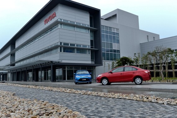 常熟对比试驾全新VIOS威驰、瑞纳、阳光