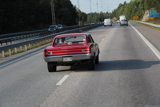 春节出行驾驶莫大意 警惕车祸事故发生