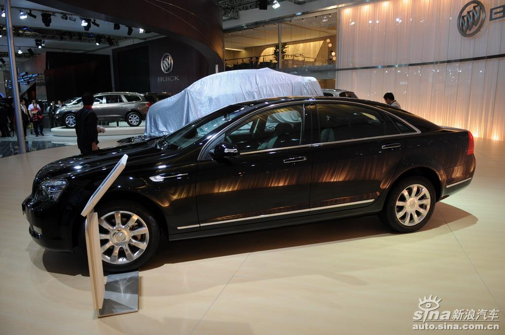 林荫大道_林荫大道图片_汽车图库