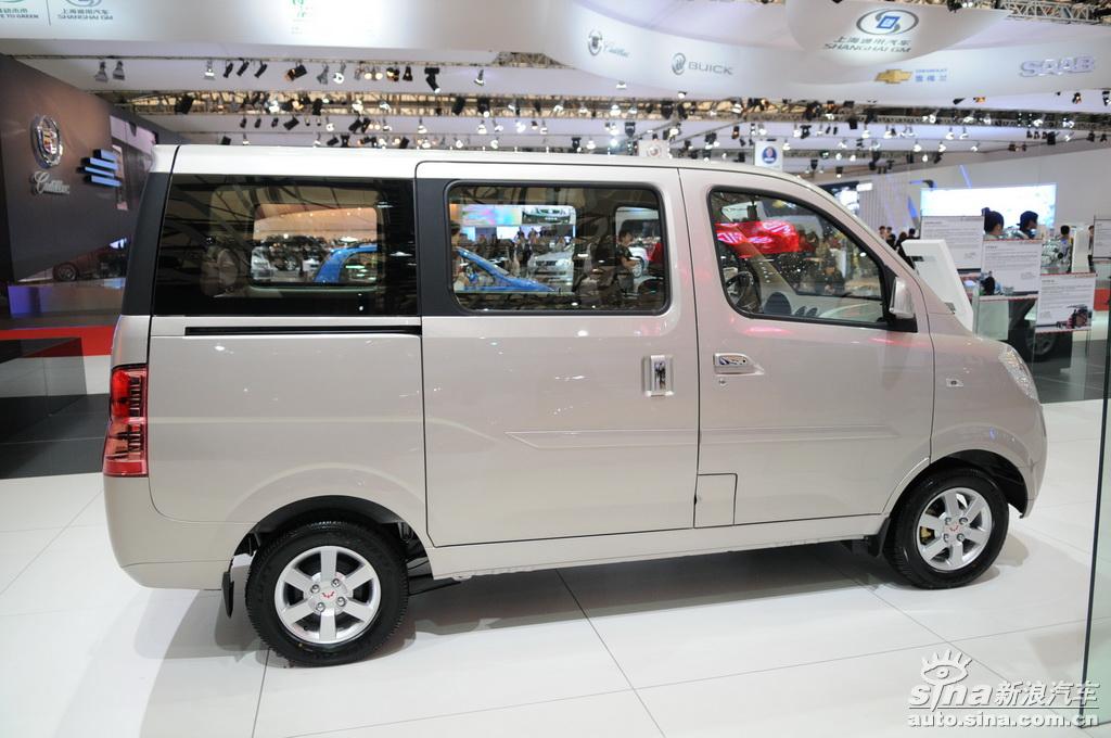 五菱鸿途_五菱鸿途图片