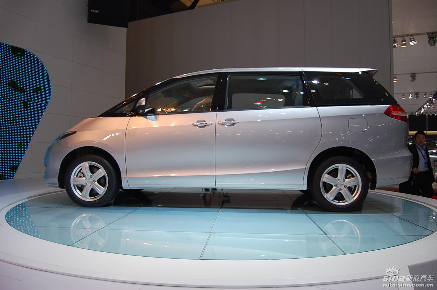 比亚迪m6_比亚迪m6图片