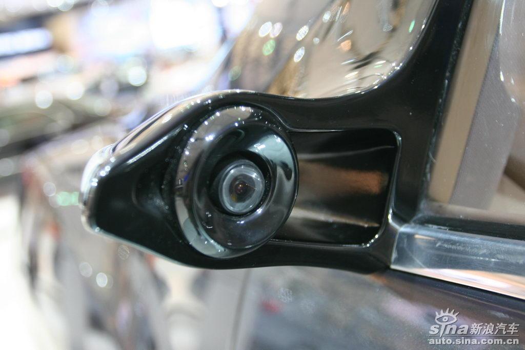 上海车展一汽展台红旗SUV概念车_红旗SUV图