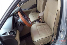 瑞纳改装英菲尼迪A35座椅