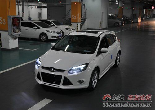 新福克斯2.0MT提车改灯