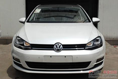 高尔夫唐古拉白旗舰提车作业