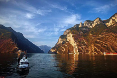 红叶映平湖 巫山风雨巫山云