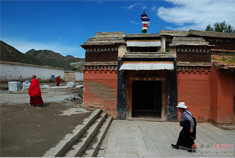 甘南青海游 僧俗共居于信仰