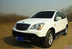 白色荣威W5 两千四百公里作业