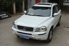 沃尔沃XC90冰雪白提车加改装