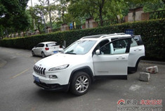 Jeep自由光 迟到的提车作业