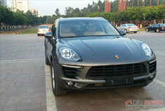 保时捷玛瑙灰Macan提车作业