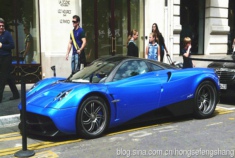 法国实拍帕加尼Huayra超跑