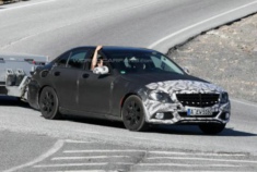 2014款奔驰C级外形和内饰谍照