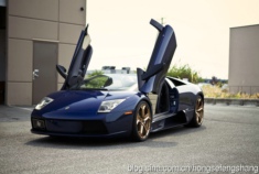 SR为兰博基尼Murcielago换装PUR黄金轮毂