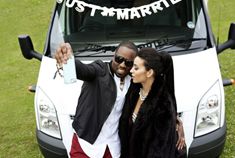 好莱坞名媛金·卡戴珊夫妇驾福特Transit