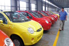 自主轿车为何月销量过万举步维艰？