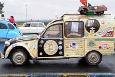 法国勒芒赛道惊现数千辆雪铁龙老车