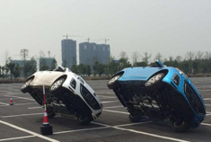 汽车特技——两轮驾驶特技