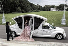 古香古色的中世纪车顶 别具一格的婚车改装