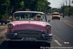 时光穿梭机 走进古巴街头的风情古典老车