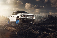 陆地怪兽也玩时尚 福特Raptor脚踩炫蓝轮毂