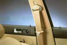 为生命保驾护航 教您如何正确使用汽车安全带